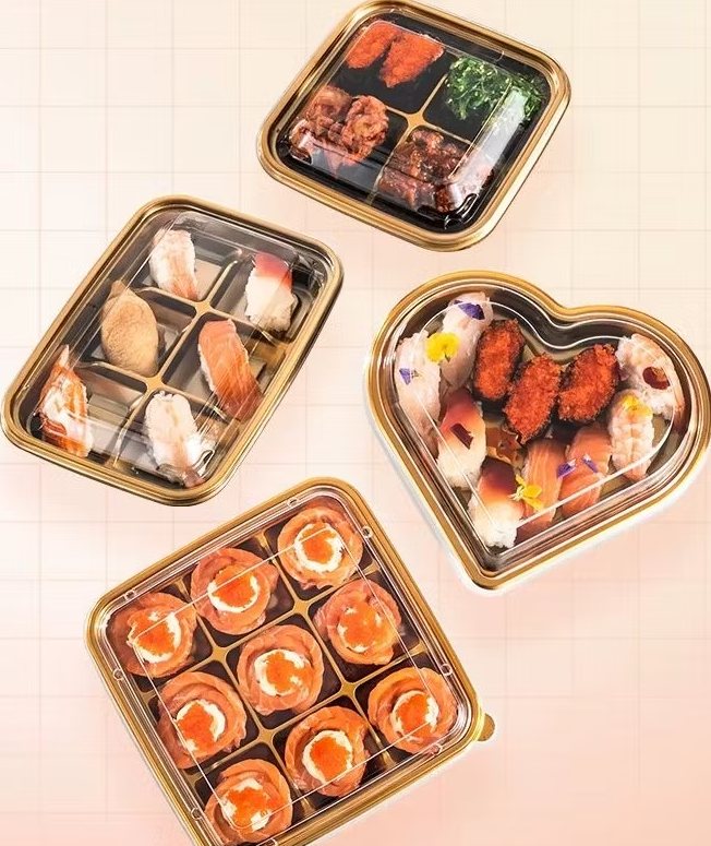 Jakie cechy konstrukcyjne opakowania blistrowego Nine Grid PET pomagają zapobiegać przesuwaniu się lub zderzaniu przedmiotów wewnątrz przegródek?